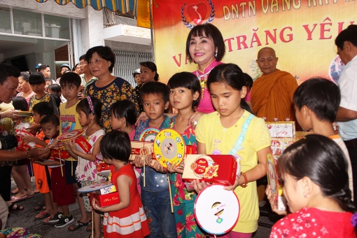 An Giang: 1.389 phần quà Trung thu cho trẻ em có hoàn cảnh đặc biệt, khó khăn