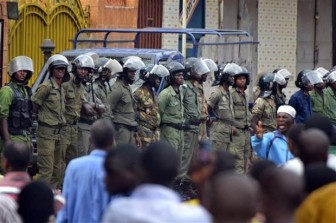 Guinea: Lực lượng đảo chính tuyên bố "bắt giữ tổng thống"