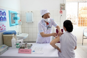 Bệnh viện Sản-Nhi An Giang thông báo nhận đăng ký tiêm ngừa vaccine cho thai phụ và bà mẹ đang cho con bú
