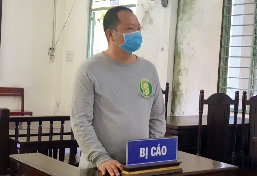 Ngồi tù vì buôn bán hàng cấm