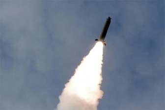 Triều Tiên phóng 2 tên lửa đạn đạo ra biển