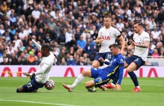Đè bẹp Tottenham, Chelsea chiếm ngôi đầu bảng Ngoại hạng Anh
