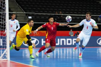 Hòa CH Czech, futsal Việt Nam giành vé vào vòng 16 đội World Cup 2021