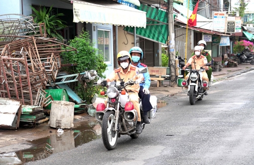 Đảm bảo an toàn giao thông gắn với phòng, chống dịch COVID-19