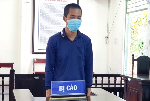 Sửa ống nước dùm hàng xóm rồi nổi lòng tham