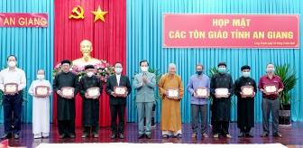 Bí thư Tỉnh ủy An Giang Lê Hồng Quang: Các tổ chức tôn giáo đoàn kết, chung sức, đồng lòng đẩy lùi COVID-19