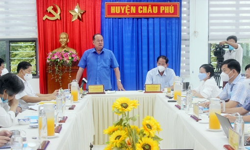 Chủ tịch UBND tỉnh An Giang Nguyễn Thanh Bình làm việc tại huyện Châu Phú về công tác phòng, chống dịch