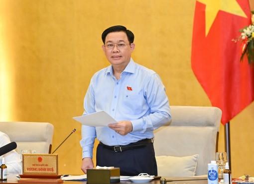 Hai phiên họp khẩn của Chủ tịch Quốc hội và những nghị quyết chưa có tiền lệ