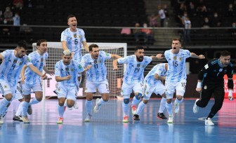 Thắng nghẹt thở Nga, Argentina đụng Brazil ở bán kết