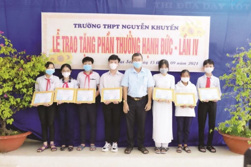 Phần thưởng Hạnh Đức - nơi ươm mầm học sinh tài, đức