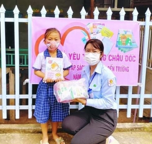 Tiếp bước cho em đến trường