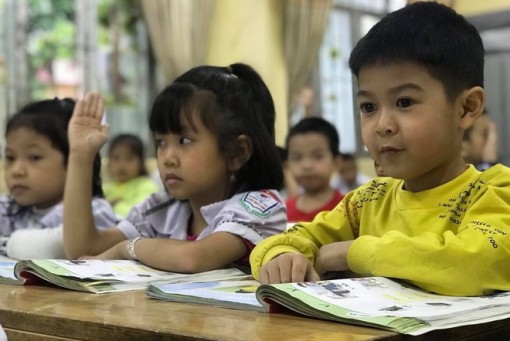 Chia ca, chia cấp độ đón học sinh trở lại trường học