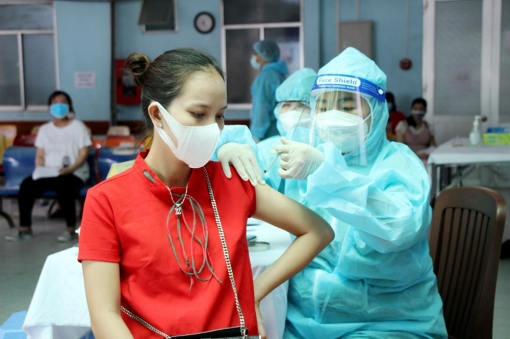 UBND tỉnh An Giang chỉ đạo đăng ký danh sách tiêm vaccine phòng COVID-19 đúng mẫu, đẩy mạnh tiến độ nhập liệu khi tiêm