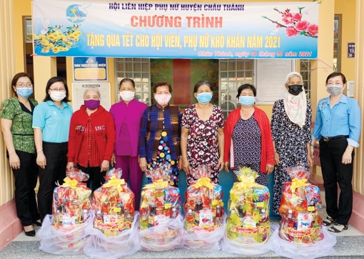 Chào mừng Đại hội đại biểu Phụ nữ huyện Châu Thành lần thứ XII, nhiệm kỳ 2021-2026: Phụ nữ Châu Thành phát huy truyền thống đoàn kết, sáng tạo, đổi mới