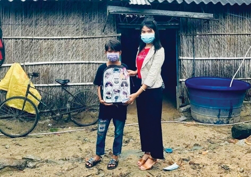Nỗ lực “gieo chữ” vùng đất núi mùa dịch COVID-19