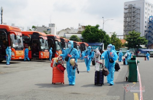 Chốt ba phương án đón người từ các tỉnh trở lại TP.HCM làm việc