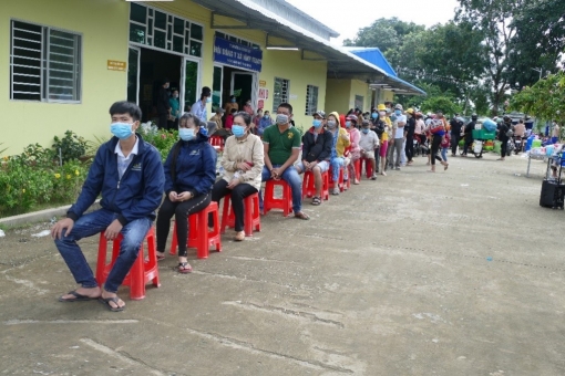 Kết luận của Chủ tịch UBND tỉnh An Giang Nguyễn Thanh Bình về thực hiện cách ly tại nhà đối với người dân ngoài tỉnh tự phát về địa phương
