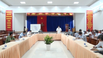 Chuyên gia y tế TP. Hồ Chí Minh và Sở Y tế An Giang hướng dẫn huyện Phú Tân phòng, chống dịch COVID-19