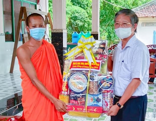 Phát huy vai trò sư sãi, người có uy tín trong phòng, chống dịch