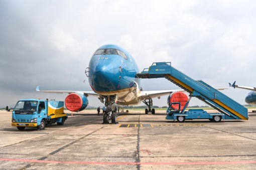 Tái khởi động bay nội địa
