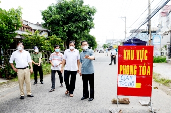 Bí thư Tỉnh ủy An Giang Lê Hồng Quang chỉ đạo công tác phòng, chống dịch COVID-19 tại huyện Phú Tân