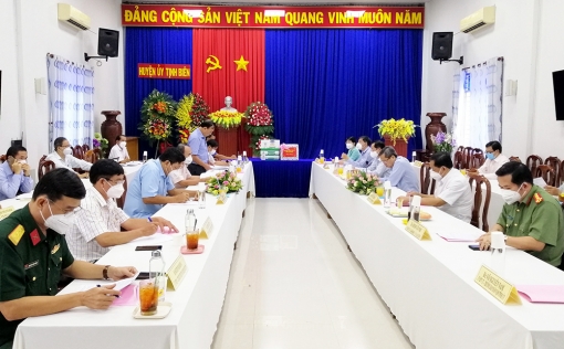 Phó Bí thư Thường trực Tỉnh ủy Lê Văn Nưng làm việc với huyện Tịnh Biên về công tác phòng, chống dịch COVID-19