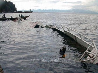 Trên 100 người chết, mất tích trong vụ chìm thuyền ở CHDC Congo
