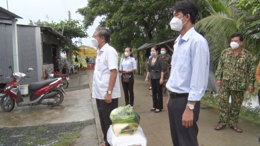 Bí thư Huyện ủy Tri Tôn kiểm tra công tác phòng, chống COVID-19 xã Lê Trì