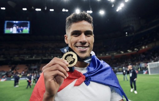 MU gặp họa lớn với chấn thương của Varane