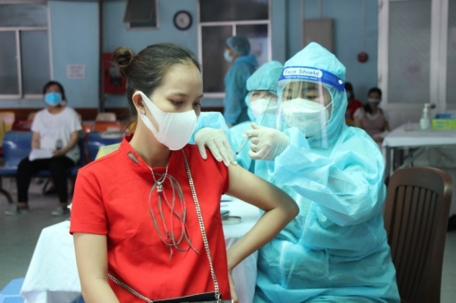 An Giang: Sẽ chuyển vaccine phòng COVID-19 cho địa phương khác nếu tiêm chậm và lãnh đạo địa phương chịu trách nhiệm trước Ban Thường vụ Tỉnh ủy, Chủ tịch UBND tỉnh