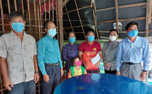 An Giang hỗ trợ trẻ em bị ảnh hưởng trong đại dịch