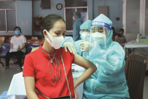 “Vaccine tốt nhất là vaccine được tiêm sớm nhất”