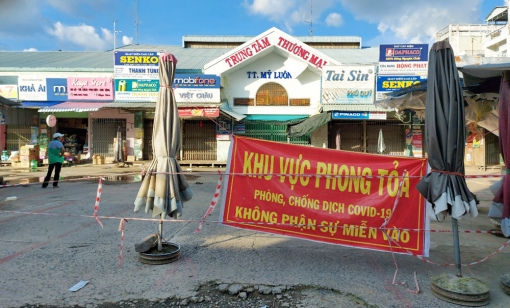 UBND Chợ Mới công bố tạm thời cấp độ 4 (nguy cơ rất cao) đối với thị trấn Mỹ Luông và thị trấn Chợ Mới