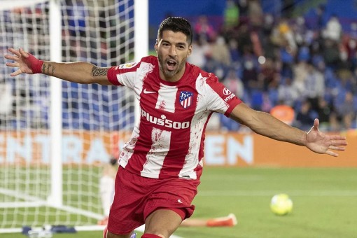 MU ký Gravenberch, Juventus giải cứu Saul