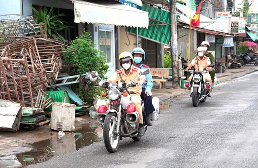 Đảm bảo trật tự an toàn giao thông với phòng, chống dịch COVID-19