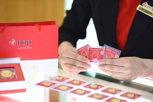 Giá vàng hôm nay 26-10: Lạm phát khó lường, vàng tăng vọt