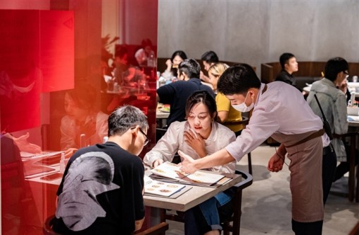 TP.HCM chính thức cho nhà hàng, quán ăn phục vụ khách tại chỗ từ ngày 28-10