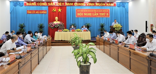 Tăng cường công tác xây dựng Đảng, vận động quần chúng