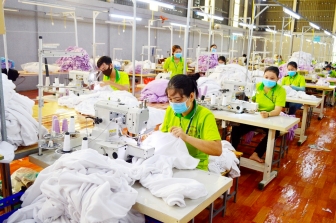 Châu Phú hỗ trợ doanh nghiệp khôi phục sản xuất