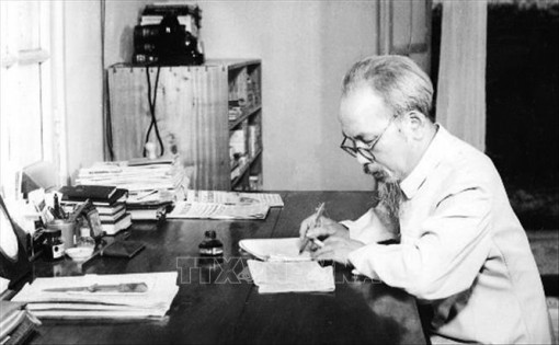 Thành phố Buenos Aires vinh danh Chủ tịch Hồ Chí Minh