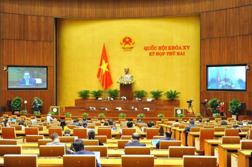 Ngày 29-10, Quốc hội thảo luận về dự kiến kế hoạch cơ cấu lại nền kinh tế giai đoạn 2021-2025