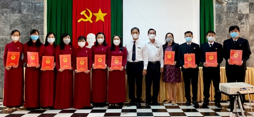 Tòa án nhân dân tỉnh An Giang trao quyết định bổ nhiệm 14 Thẩm phán trung cấp và Thẩm phán sơ cấp