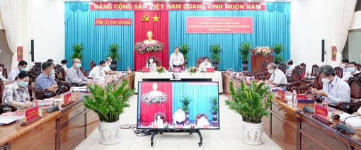 Xây dựng lòng tin, quyết tâm bảo vệ nền tảng tư tưởng của Đảng