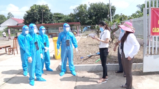Phú Tân chống dịch trong tình hình mới