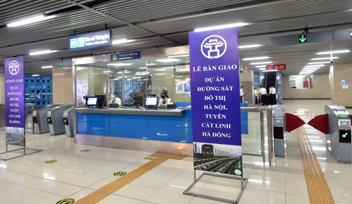 Chính thức bàn giao, đưa vào khai thác tuyến đường sắt đô thị đầu tiên