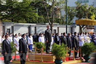 Lãnh đạo Đảng, Nhà nước chúc mừng Quốc khánh Vương quốc Campuchia