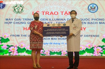 Mỹ tặng Việt Nam máy giải trình tự gen phát hiện biến chủng mới COVID-19