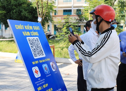 Tập thói quen quét mã QR