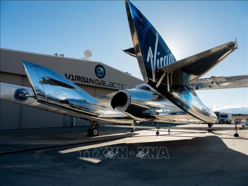 Dịch vụ du lịch không gian của Virgin Galactic đắt khách