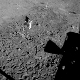 NASA lùi thời điểm đưa người trở lại Mặt trăng sau nửa thế kỷ